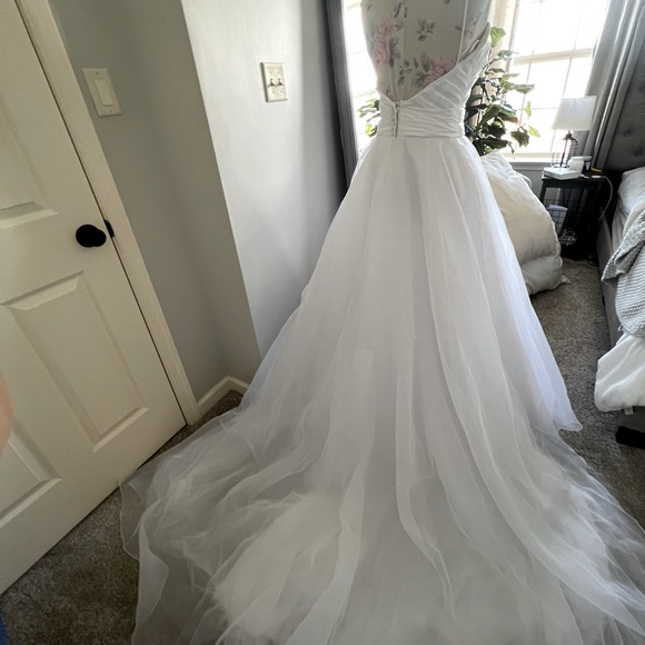 Disney Fairytale Wedding Dress - Picture 3 of 16